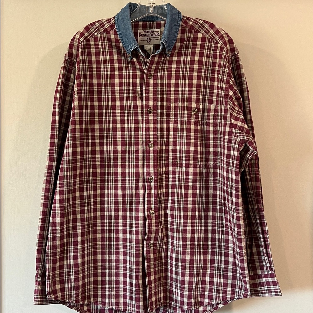 Wrangler Rugged Wear -‎ Maroon, Beige Plaid Shirt, Chambray Accents, L